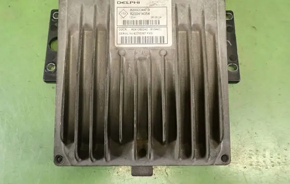 Renault Megane II Engine control unit/module ECU 8200334419