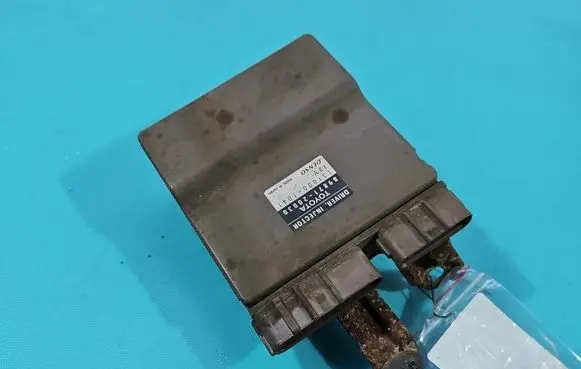 Toyota Corolla E120 E130 Central body control module 8987120030 IMPRK1588172