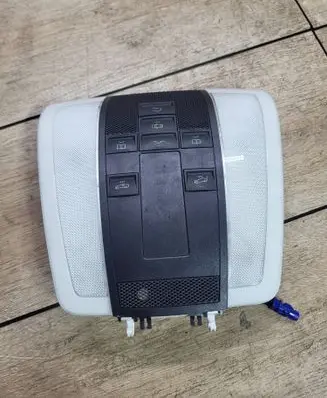 Mercedes-Benz C W204 Front seat light A2049063002 2JM00996625 0191820675