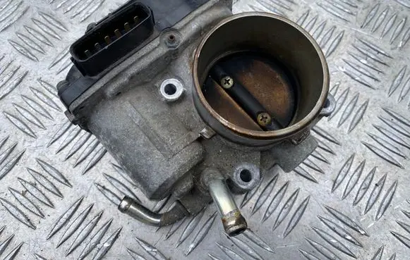 Mitsubishi Outlander Throttle valve 