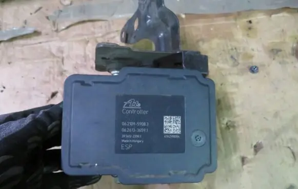 Nissan Murano Z51 ABS Pump 476601SW4A