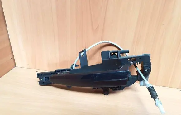 BMW 1 E81 E87 Front door coupe exterior handle/bracket 