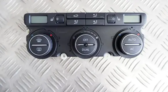Volkswagen Tiguan Climate control unit 1K0907044CQ