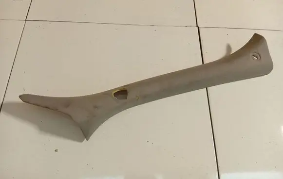 Cadillac SRX (C) pillar trim 1GA0150262