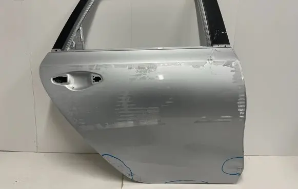 KIA Ceed Rear door