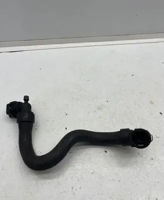 Opel Grandland X Engine coolant pipe/hose 9673457180