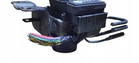 Hyundai i40 ABS Pump 589203Z910