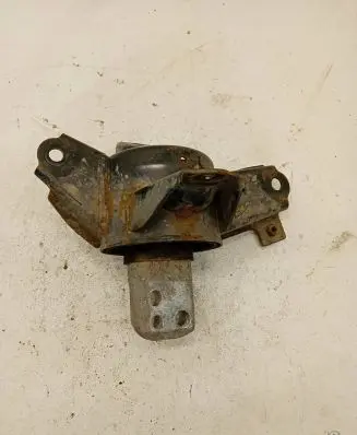 KIA Ceed Engine mount bracket