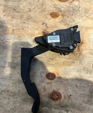 Audi A8 S8 D3 4E Accelerator throttle pedal 4e1723523f