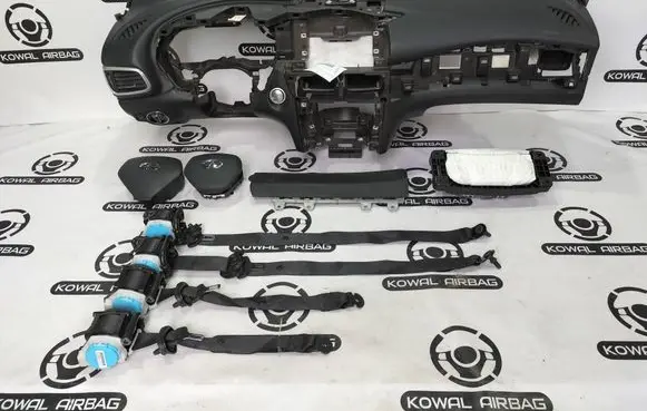 Infiniti Q30 Airbag set with panel 682005DF0A 309140399GNR 985R05DA0A