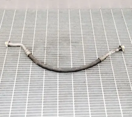 Volvo XC60 Air conditioning (A/C) pipe/hose