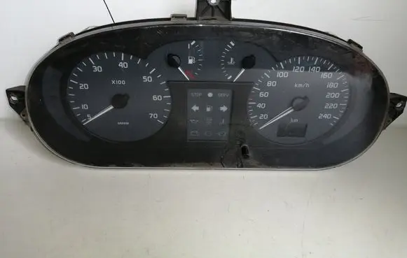 Renault Scenic I Speedometer (instrument cluster) P7700427896