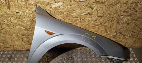 Ford Mondeo Mk III Fender