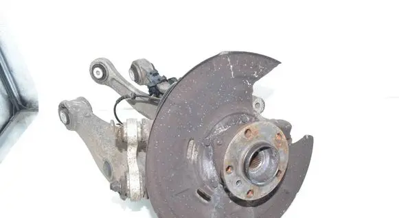 BMW 5 F10 F11 Rear wheel hub 6796099 33326796099 6780357
