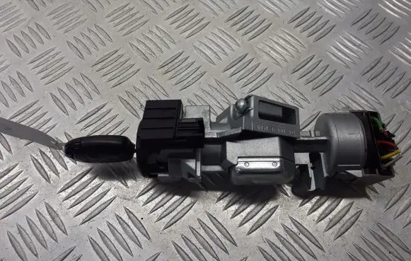 Ford Focus Ignition lock 43M51-3F880-AD
