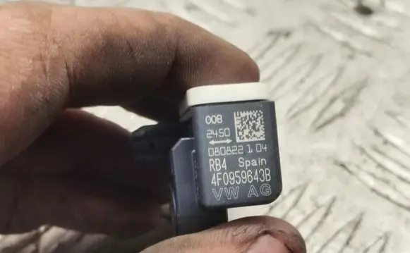 Audi A6 S6 C6 4F Airbag deployment crash/impact sensor 4f0959643b