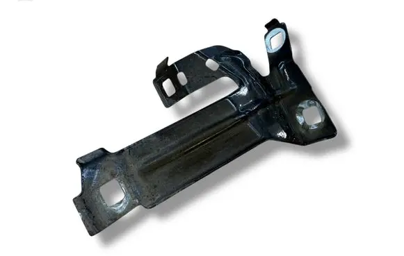 BMW 4 F32 F33 Fender mounting bracket