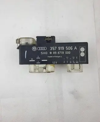 Volkswagen Golf IV Coolant fan relay 357919506A 898719000