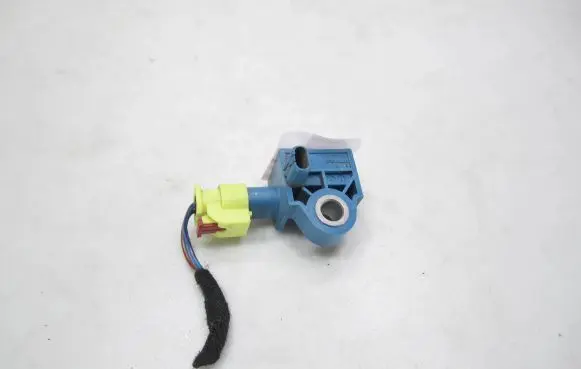 Volkswagen Jetta VI Airbag deployment crash/impact sensor 5K0959351A 5WK44270