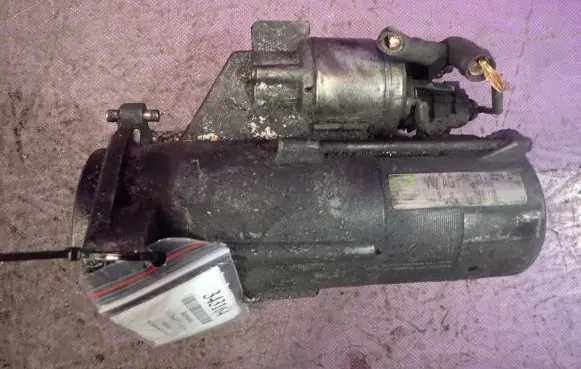 Volkswagen PASSAT B5.5 Starter motor 068911024L