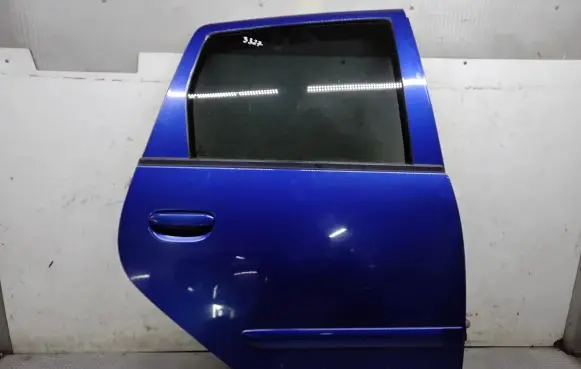 Mitsubishi Colt CZ3 Rear door