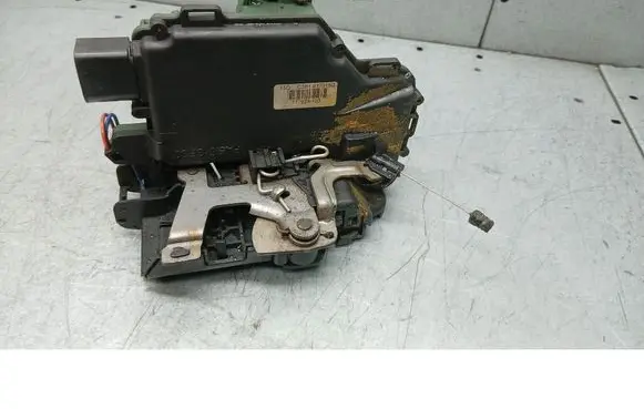 Seat Leon (1M) Front door lock