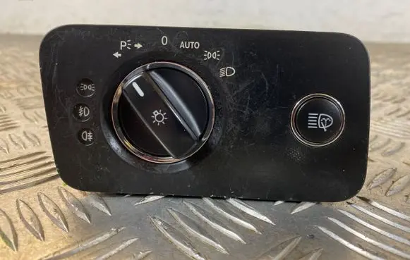 Mercedes-Benz CLS C219 Light switch A2195450104 04059130