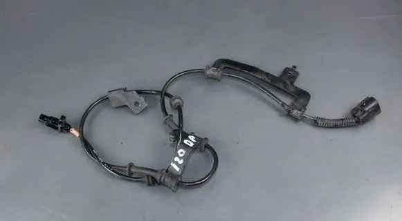 Hyundai i20 (PB PBT) ABS brake wheel speed sensor 956711J000