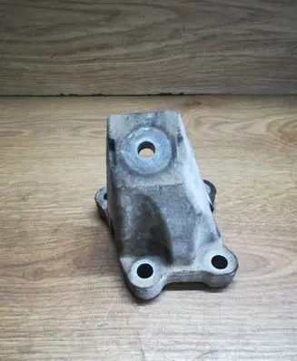 Audi A6 S6 C6 4F Engine mounting bracket 4F0199307L