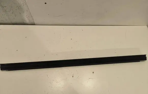 Jaguar X-Type Rubber seal front coupe door SN12005 09070503151