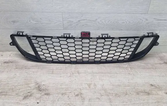 BMW 2 F22 F23 Front bumper lower grill 8055434