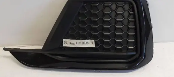 Audi A1 Front bumper lower grill 82A807681E