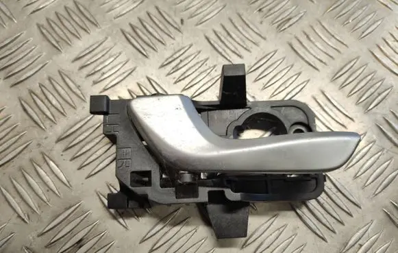 KIA Rio Front door interior handle 82613H8500 PA6GF20