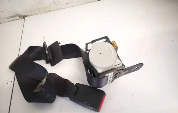 Lexus IS 220D-250-350 Middle seatbelt (rear) tkaf0ef702 tk-af0-ef702