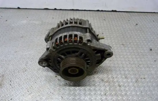 Nissan Almera N16 Generator/alternator LR180762 12V80A 23100BU010