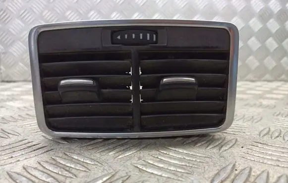 Audi A6 Allroad C6 Rear air vent grill 4F0819203B