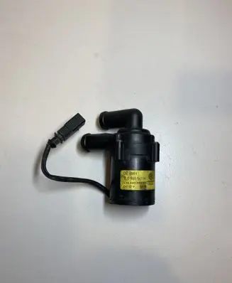 Volkswagen Touareg I Electric auxiliary coolant/water pump 7L0965561H