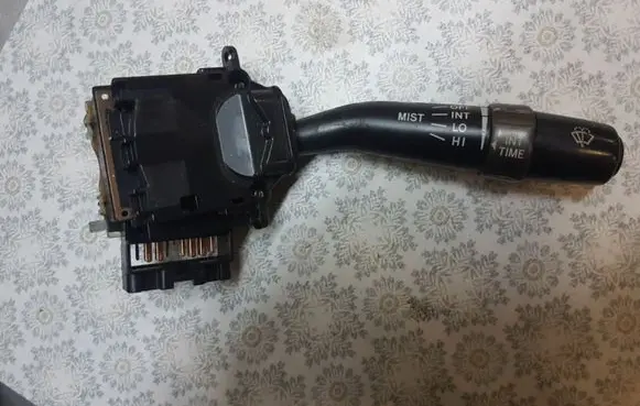 Lexus IS 200-300 Wiper control stalk 17A164LH2