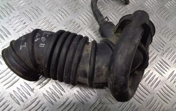 KIA Rio Air intake hose/pipe 28192-1G000