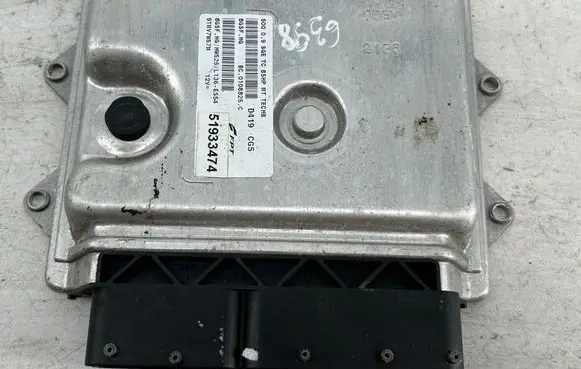 Fiat 500 Engine control unit/module 51933474 BC0108825C