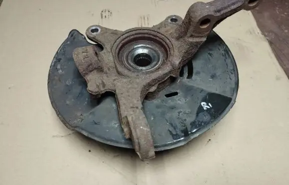 Honda Civic IX Front wheel hub spindle knuckle