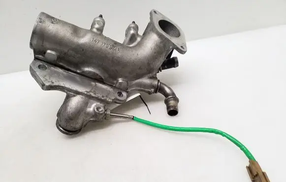 Nissan Qashqai EGR valve cooler bracket 147173974R 223653584R H820103835