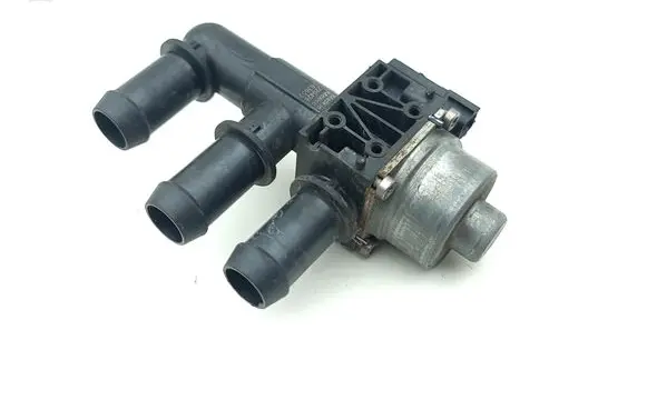 Ford Kuga III Coolant heater control valve LU5A8C505AA