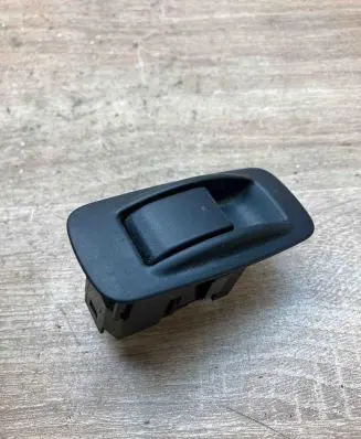 Toyota Corolla Verso AR10 Electric window control switch 848010F030B0 54035228