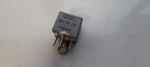 Audi A4 S4 B5 8D Other relay 8d0951253 899312000
