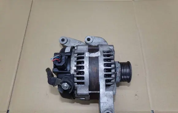 Ford Focus C-MAX Generator/alternator 
