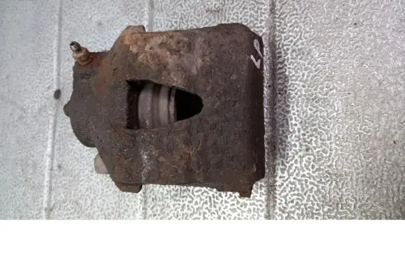Volkswagen Polo Front brake caliper
