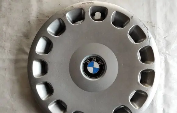 BMW 5 E39 R15 wheel hub/cap/trim 36131093324