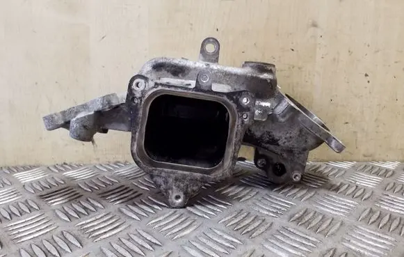 Subaru Outback Intake manifold
