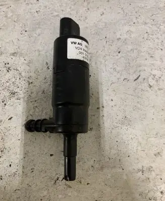 Audi A3 S3 8P Headlight washer pump 3B7955681